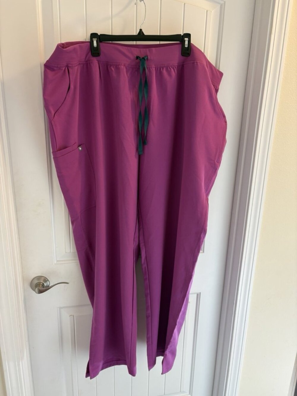 Figs Scrub KADE Pants In Magenta 6XLT In 50” x 32.5”